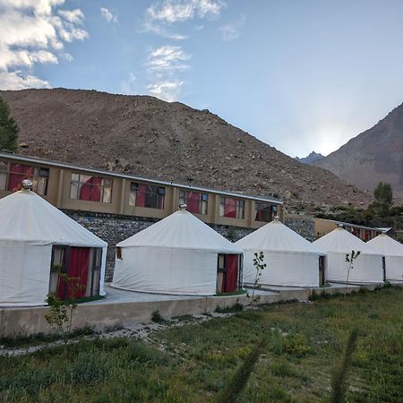 Apex Hotels And Resorts Hussaini Karimabad  Extérieur photo