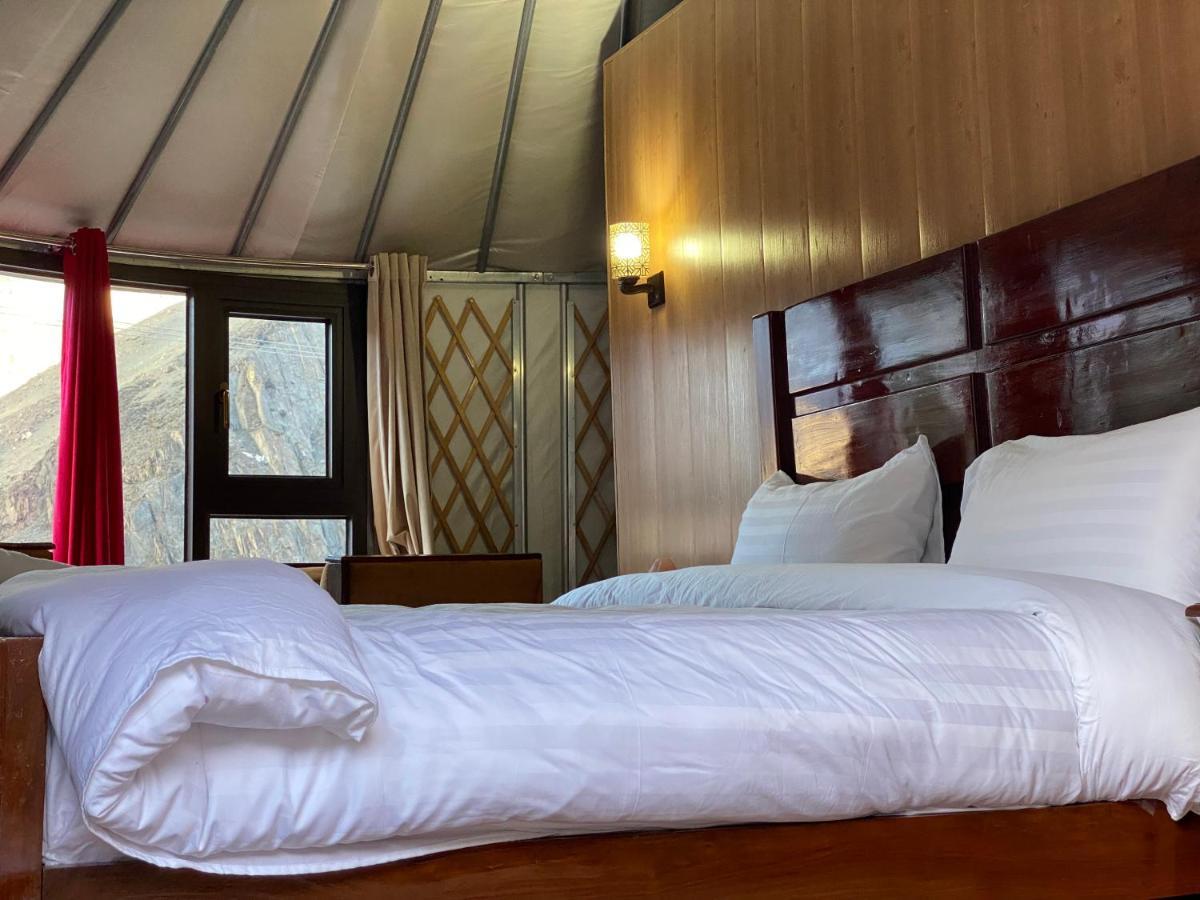 Apex Hotels And Resorts Hussaini Karimabad  Extérieur photo