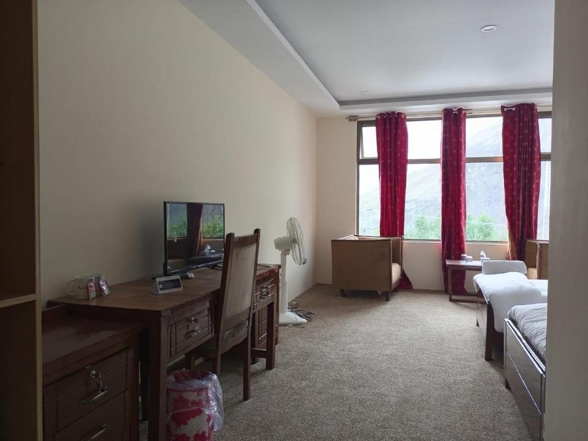 Apex Hotels And Resorts Hussaini Karimabad  Extérieur photo