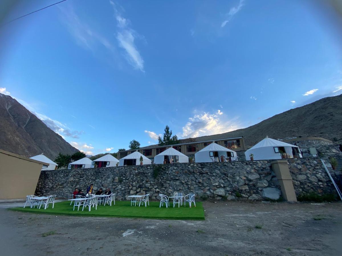 Apex Hotels And Resorts Hussaini Karimabad  Extérieur photo