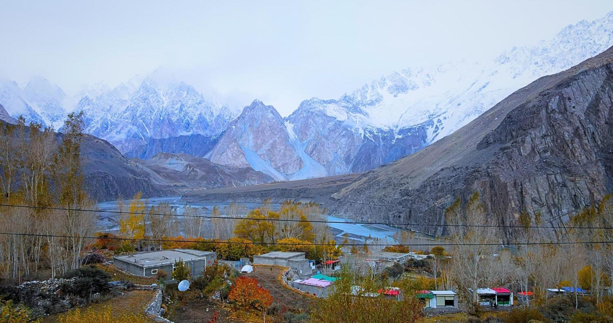 Apex Hotels And Resorts Hussaini Karimabad  Extérieur photo