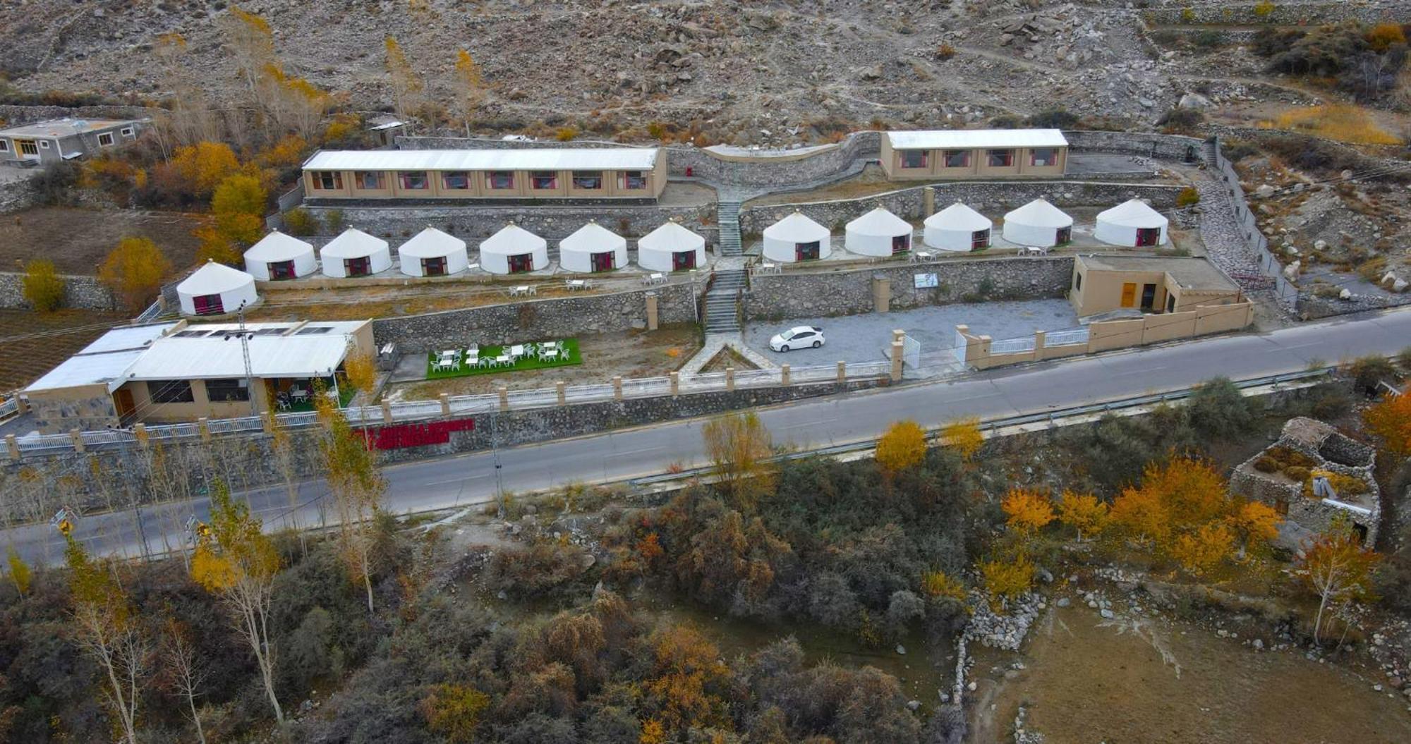 Apex Hotels And Resorts Hussaini Karimabad  Extérieur photo