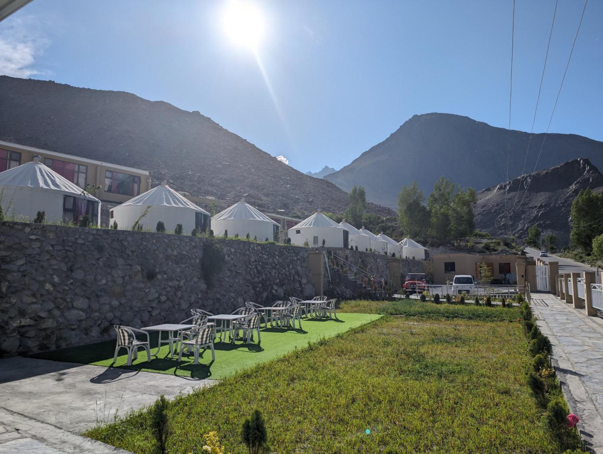 Apex Hotels And Resorts Hussaini Karimabad  Extérieur photo