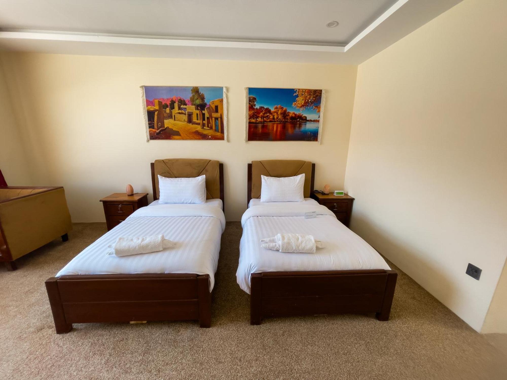 Apex Hotels And Resorts Hussaini Karimabad  Extérieur photo