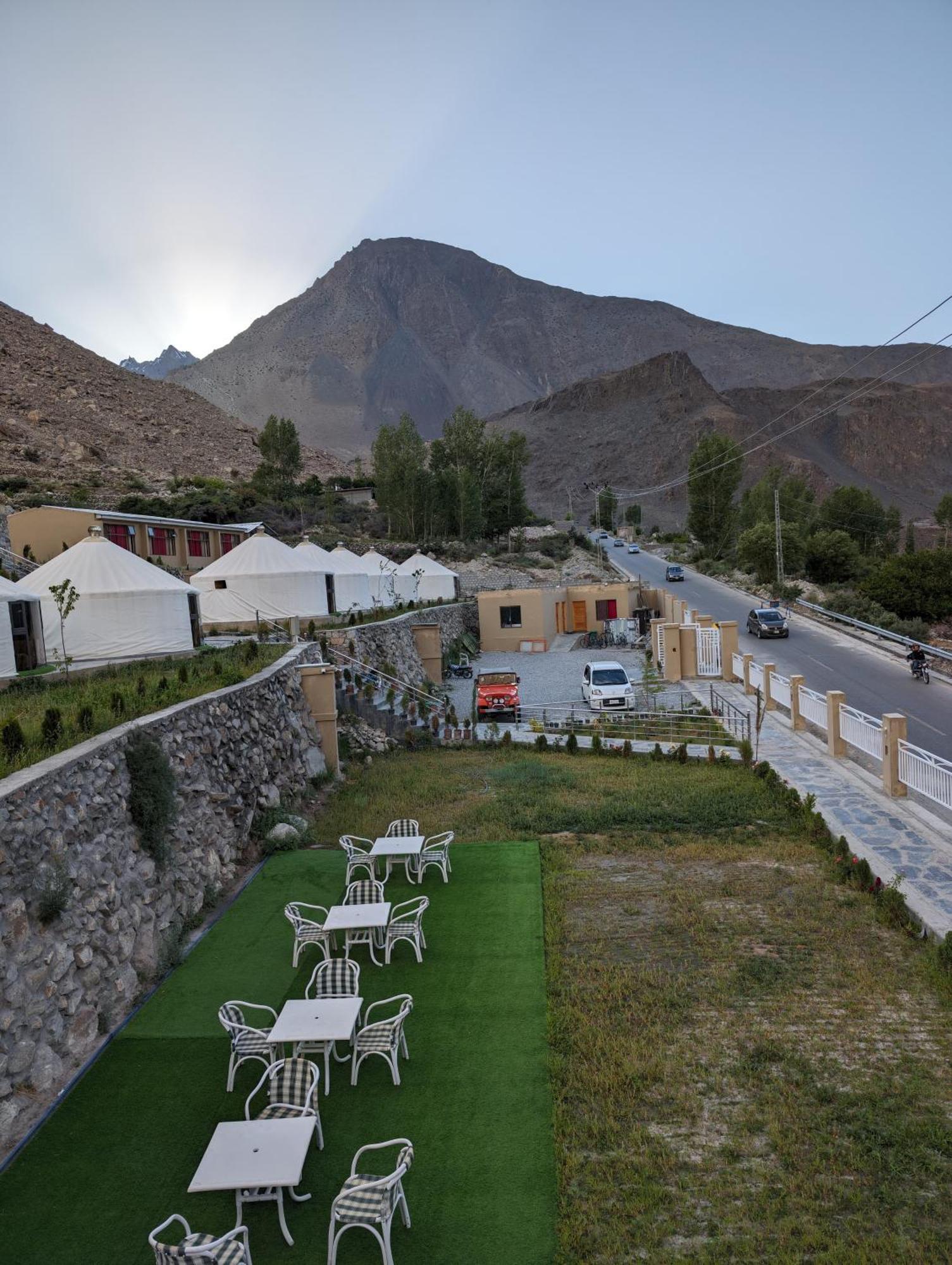 Apex Hotels And Resorts Hussaini Karimabad  Extérieur photo