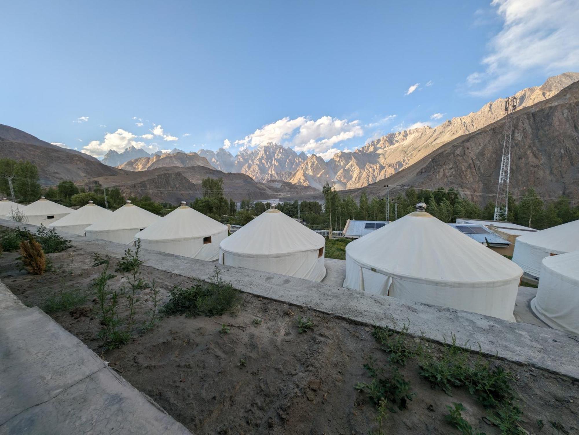 Apex Hotels And Resorts Hussaini Karimabad  Extérieur photo